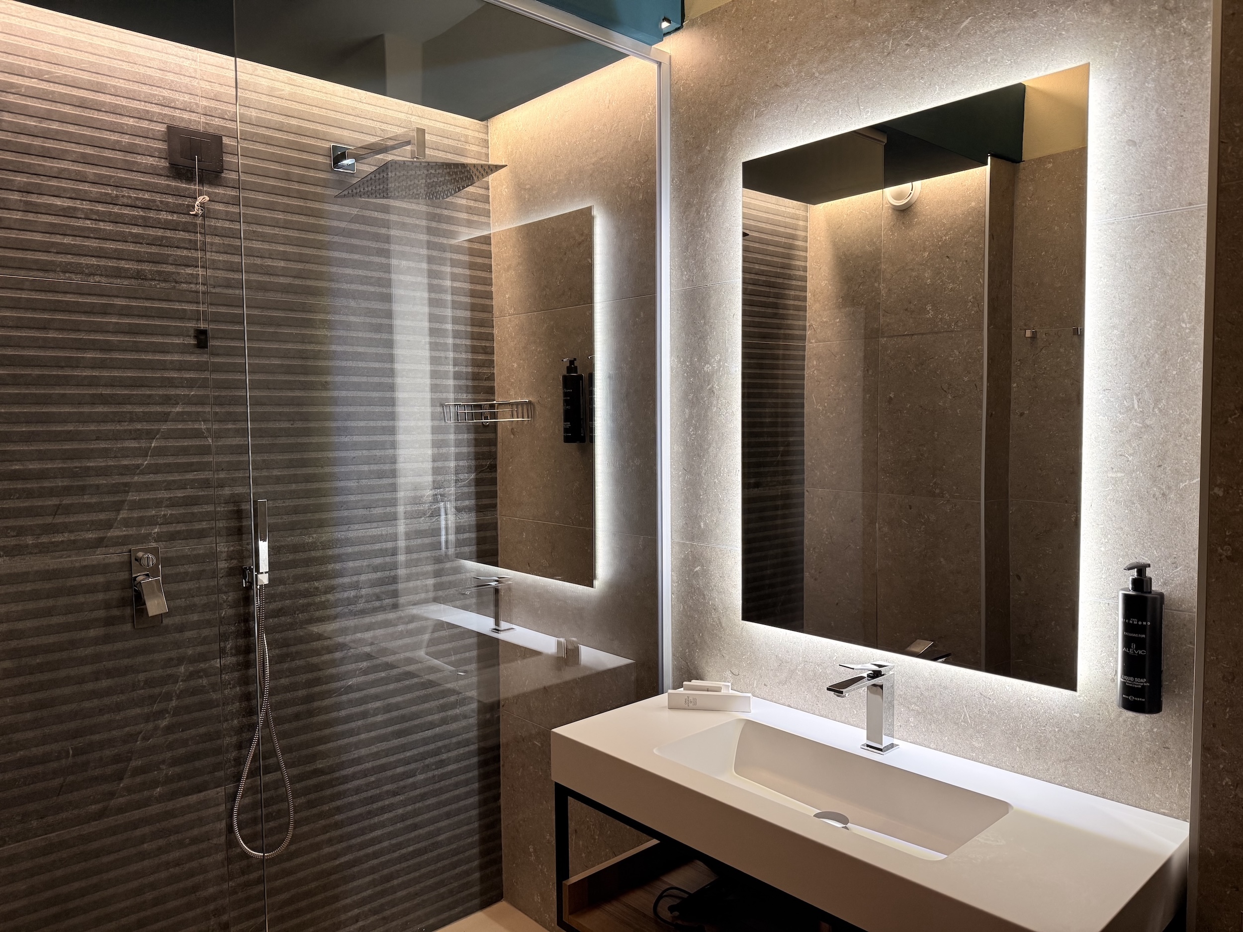 Hotel Alevic Sirmione centro vicino terme